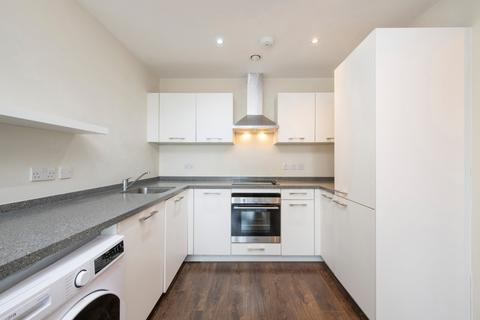 1 bedroom flat to rent, Orchard Road, Richmond, Surrey