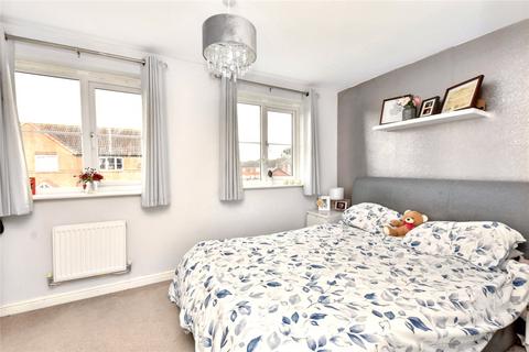 3 bedroom semi-detached house for sale, Thornton Grove, Bradford, West Yorkshire