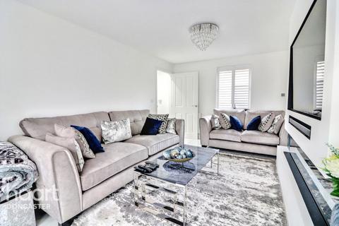 70 Pippin Way, Hatfield, Doncaster, DN7 6EB