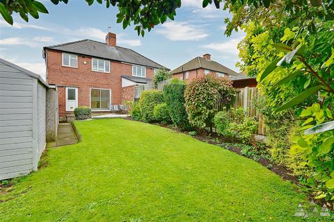 3 bedroom semi-detached house for sale, Highfield Road, Chesterfield S41