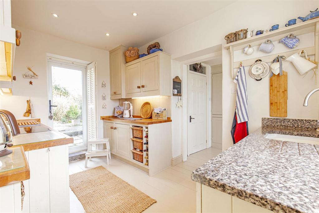 Kitchen-1.jpg