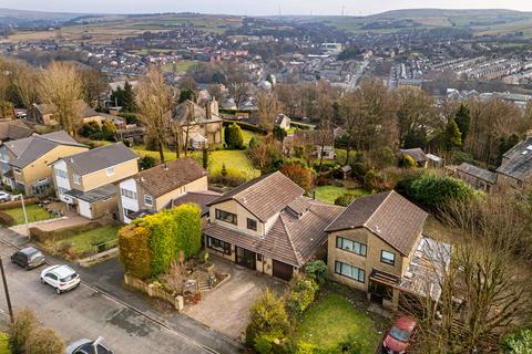 5 bedroom detached house for sale, Meadow Way, Bacup OL13