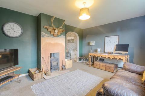 6 Avon Drive, Barnoldswick, BB18 6ET