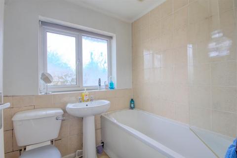 6 Avon Drive, Barnoldswick, BB18 6ET