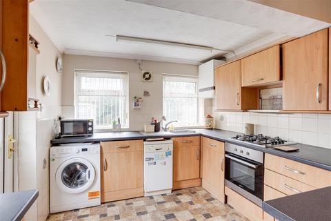 2 bedroom detached bungalow for sale, Bradbourne Avenue, Wilford NG11