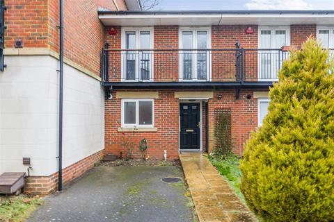 17 Batchelor Crescent, Crowborough, TN6 2TY