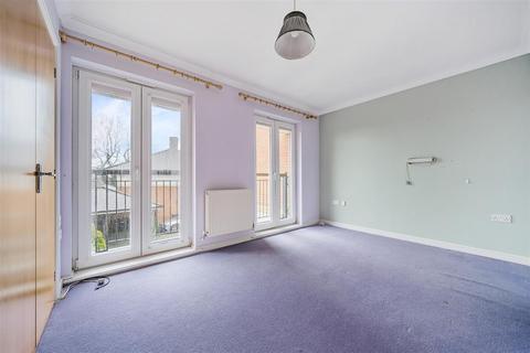 17 Batchelor Crescent, Crowborough, TN6 2TY