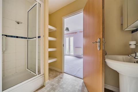 17 Batchelor Crescent, Crowborough, TN6 2TY