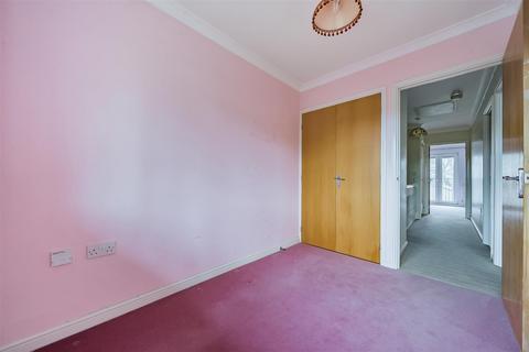 17 Batchelor Crescent, Crowborough, TN6 2TY