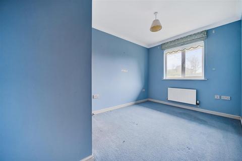 17 Batchelor Crescent, Crowborough, TN6 2TY