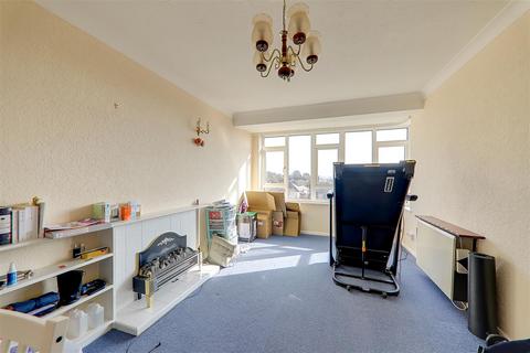 1 bedroom flat for sale, Ash Lane, Littlehampton BN16