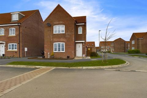 3 bedroom detached house for sale, 5 Standfield Drive, Pickering, North Yorkshire, YO18 8EY