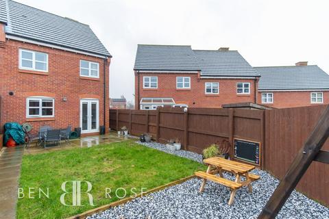 3 bedroom semi-detached house for sale, Pilgrim Drive, Chorley