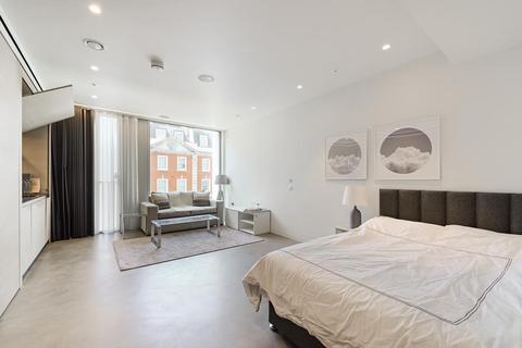 Studio to rent, Buckingham Palace Road, Victoria, London, SW1W