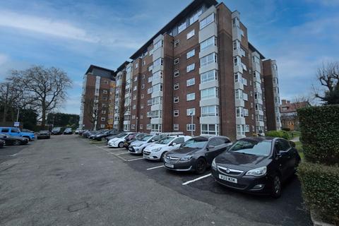 3 bedroom flat for sale, Raffles House, Brampton Grove NW4