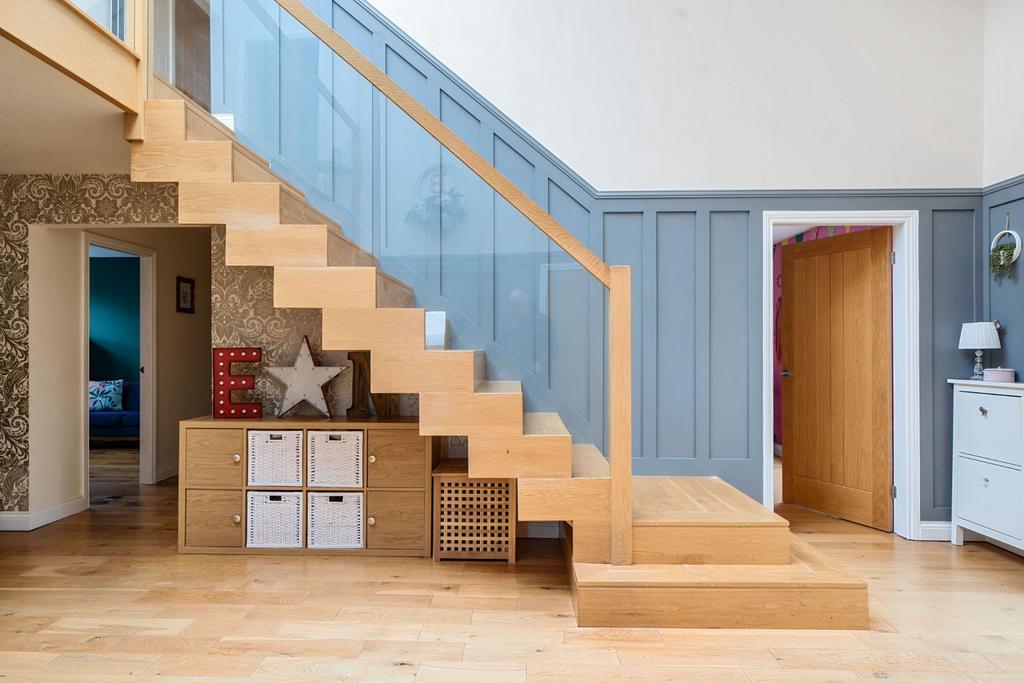 Feature Staircase