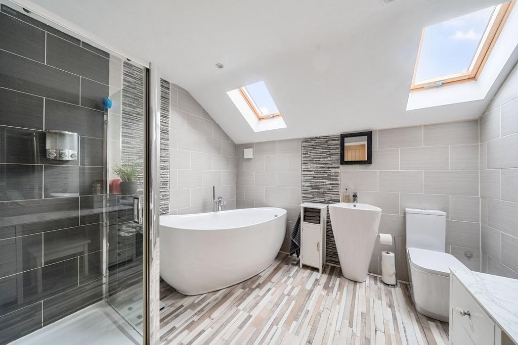 Ensuite