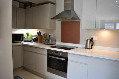 2 bedroom flat to rent, 2 bedroom 1st Floor Flat in Southend on Sea