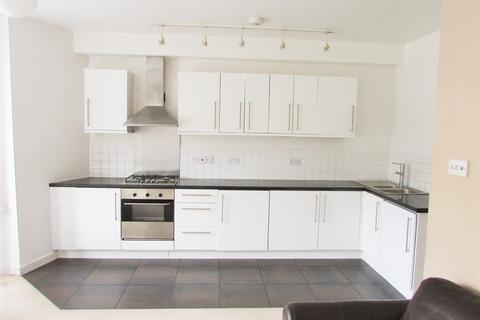 2 bedroom flat to rent, The Green, Ealing Broadway