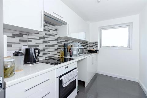 2 bedroom flat for sale, St. Georges Road, Worthing
