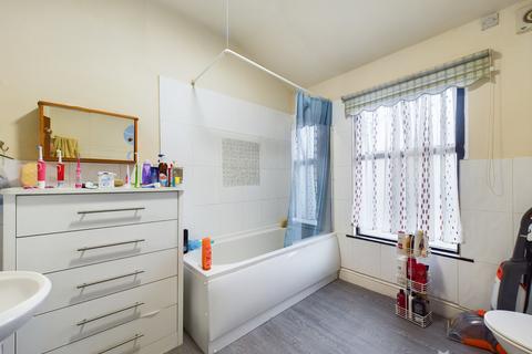 8 Brooklyn Avenue, Hull, HU5 1ND