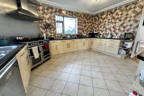 3 bedroom bungalow for sale, Wharton Avenue, Thornton FY5