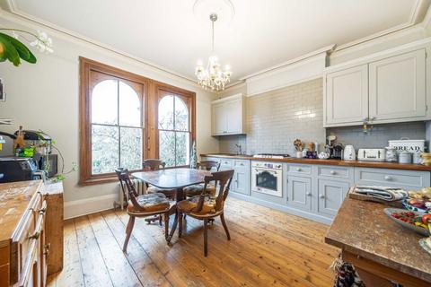 4 bedroom semi-detached house for sale, Woodlands Road, Isleworth TW7