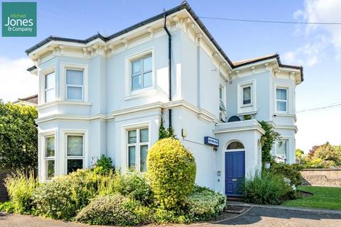 Westbrooke, Worthing, West Sussex, BN11