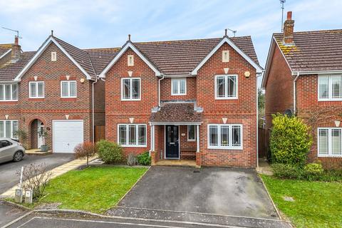 4 bedroom detached house for sale, Ubsdell Close, New Milton, BH25