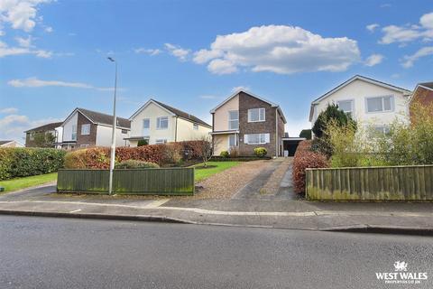 4 bedroom detached house for sale, Winch Lane, Haverfordwest