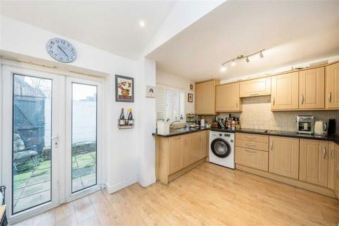 2 bedroom house for sale, Field Lane, Teddington TW11