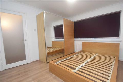 2 bedroom flat to rent, Penair Lodge, Southill Avenue, Harrow on the Hil