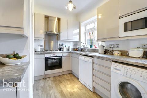 3 bedroom terraced house for sale, Wenham Drive, Westcliff-On-Sea