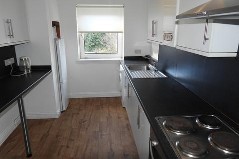 3 bedroom flat to rent, Glenspean Street, Glasgow G43