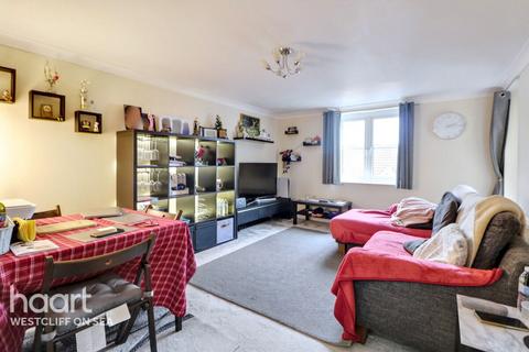 2 bedroom flat for sale, Collier Way, Southend-on-Sea