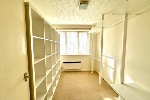 9 Beechcroft Close, Hounslow, TW5 9HW