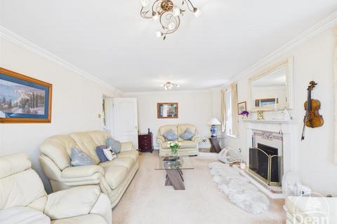 undefined, Windrush Gardens, Lydney GL15