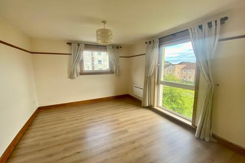 2 bedroom flat to rent, Dochart Terrace, Dundee, DD2