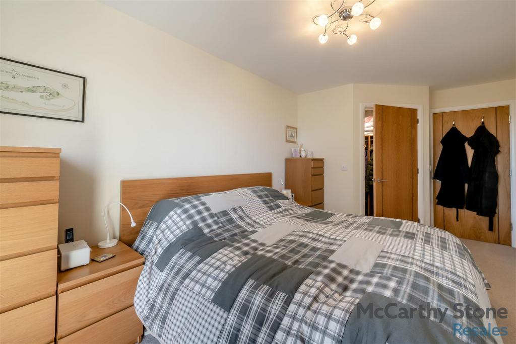 8634597-interior07.jpg