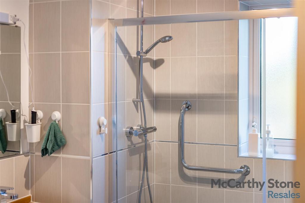 8634597-interior25.jpg