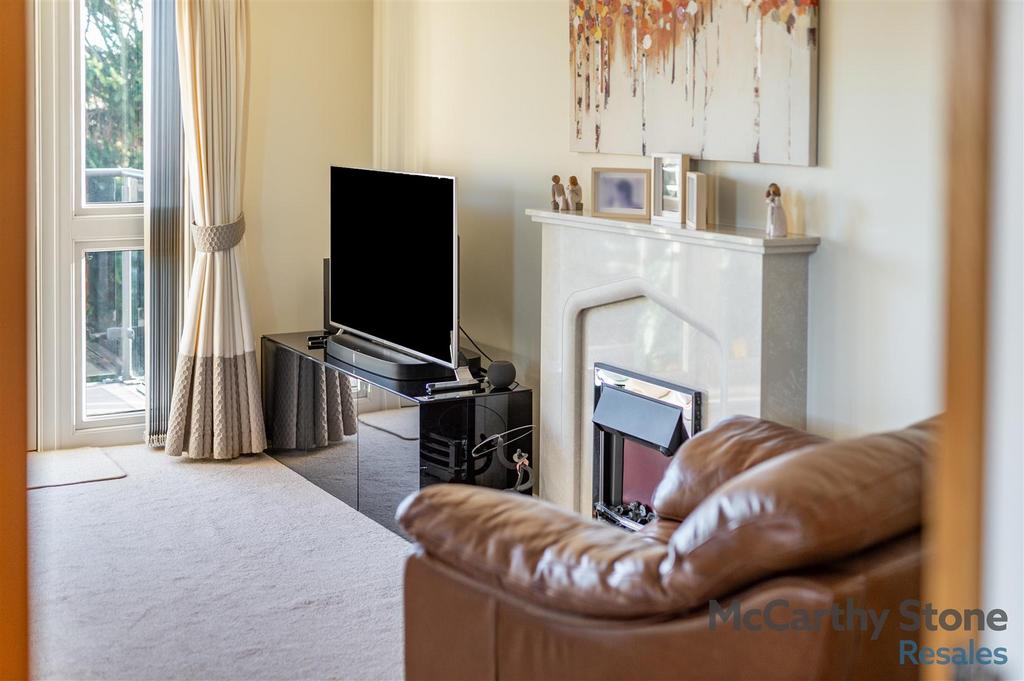 8634597-interior29.jpg