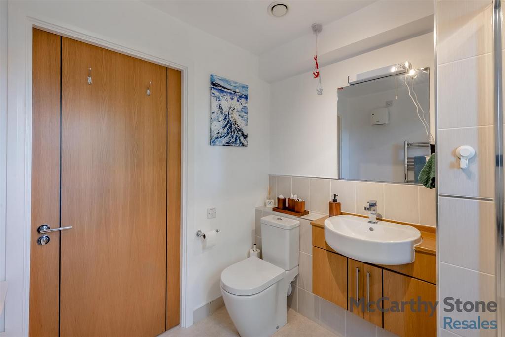 8634597-interior16.jpg
