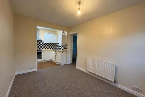 1 bedroom ground floor flat to rent, Rear of 26 Downs View, Bude EX23