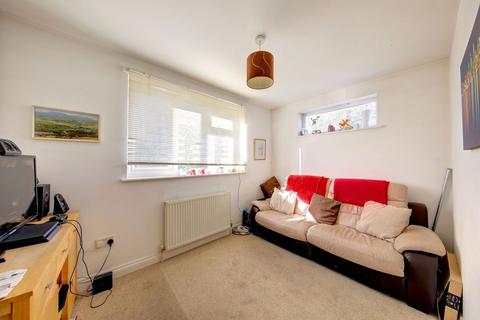 1 bedroom flat to rent, Waldegrave Road, Teddington TW11