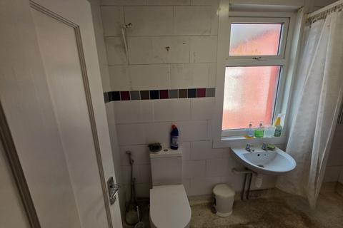 1 bedroom house of multiple occupation to rent, Ashburnham Road, Luton, Bedfordshire