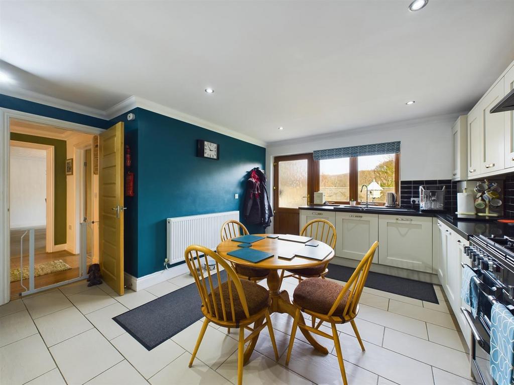 CAM03055 G0-PR0184-STILL026.jpg