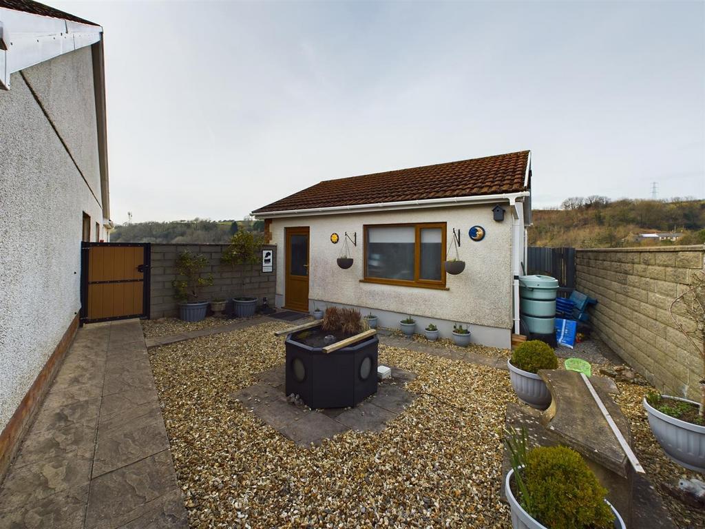 CAM03055 G0-PR0184-STILL037.jpg