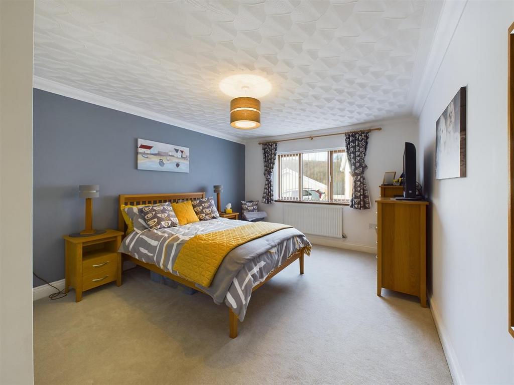 CAM03055 G0-PR0184-STILL014.jpg