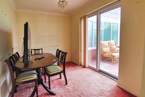 4 bedroom detached house for sale, Heath Road North, Locks Heath, Southampton