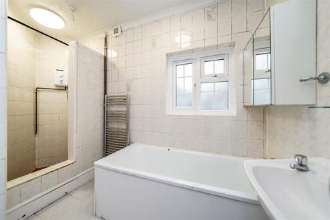 14 Ashwood Road, London, E4 6LG